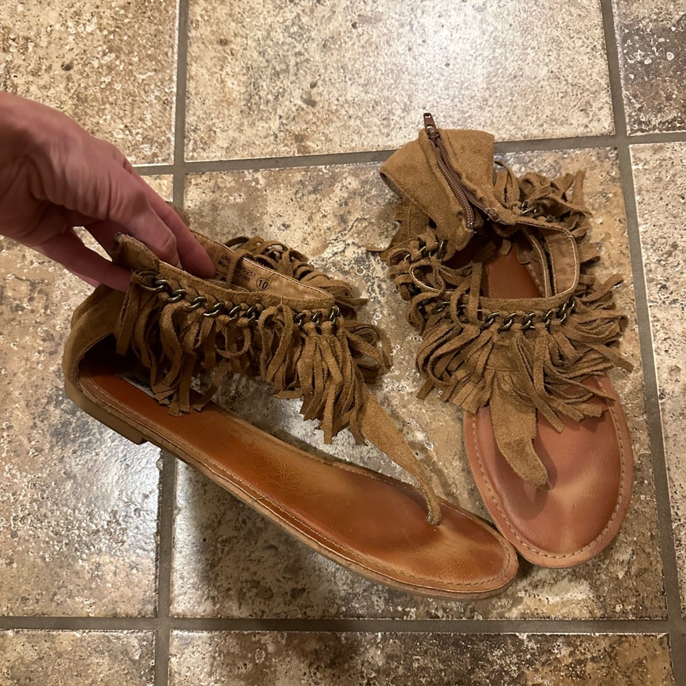 Not Rated sandals